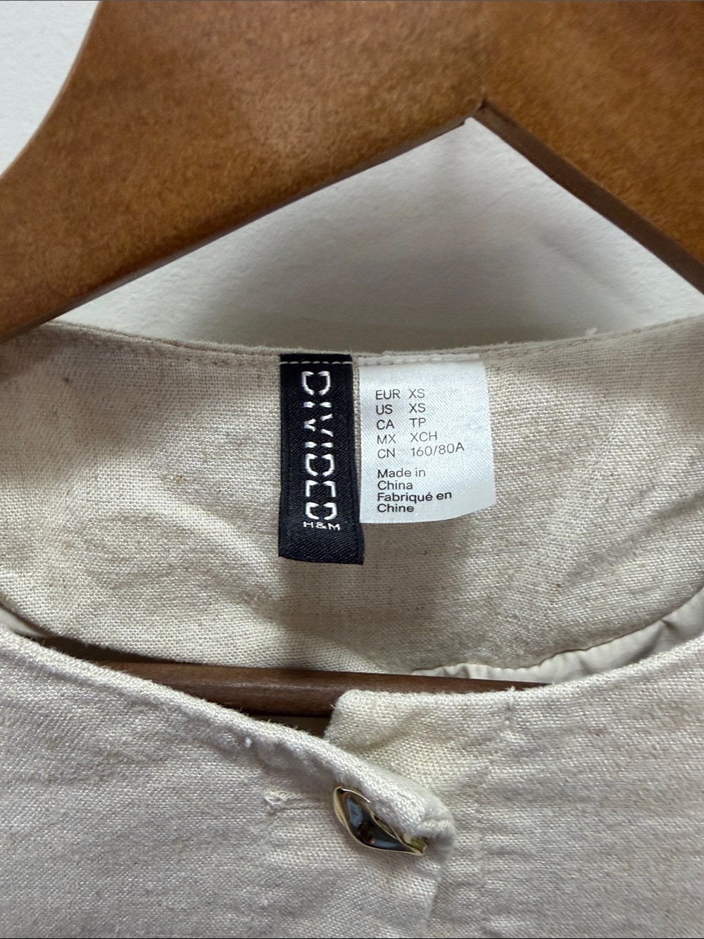 H&M Cream Peplum Button Blazer Size XS (21x15) - Picture 2 of 11